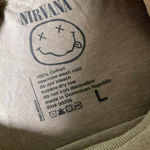 Nirvana Smiley Face licensed band T-Shirt Large unisex - Picture 2 of 7